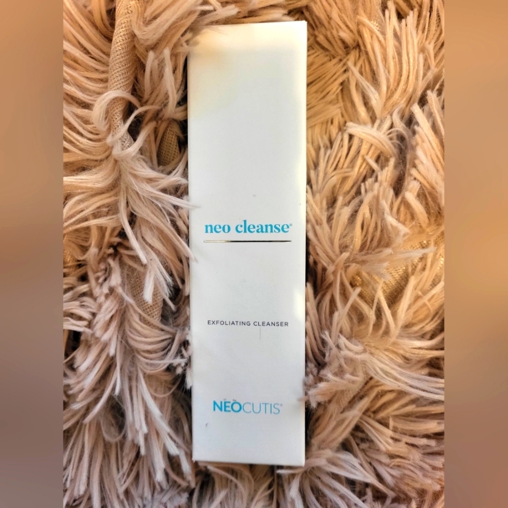 NEOCUTIS Exfloliating cleanser NWT NIB